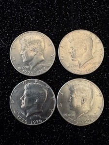 lot 15 image: Lot of Kennedy Bicentennial Half Dollars - D