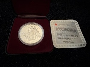 lot 31 image: Elizabeth II Silver Dollar