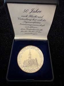 lot 32 image: 1994 Silver Commemorative Coin