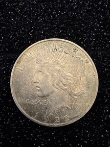 lot 37 image: 1922 Peace Dollar
