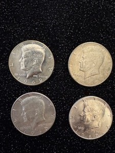 lot 43 image: Lot of 1969 Kennedy Half Dollars - D