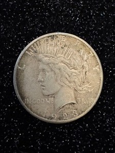 lot 72 image: 1923 Peace Dollar