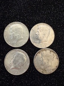 lot 107 image: Lot of 1968 Kennedy Half Dollars - D