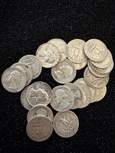 lot 111 image: Mixed Lot of 25 Silver Quarters