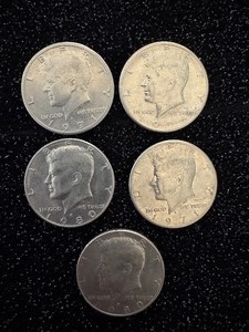 lot 117 image: Mixed Lot of 5 Kennedy Half Dollars