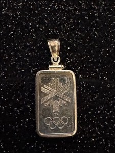 lot 127 image: 2002 Salt Lake 5g Silver Charm