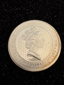 lot 136 image: 2021 Elizabeth ll 1.25 Troy Oz Guinea East India