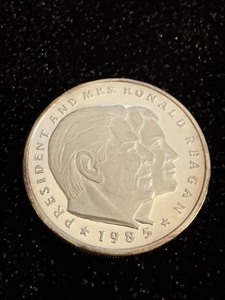lot 137 image: Jason Matthey Hutt River Provence Ronald and Nancy Regan $25 1oz Silver Proof Coin
