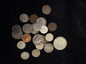 lot 152 image: Mixed Lot of Coins