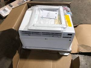 LG 11,800 BTU 230-Volt Through-the-Wall Air Conditioner LT1236CER Cools 550 Sq. Ft. with and remote in White Customer Returns See Pictures