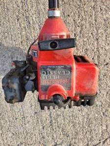 lot 11 image: Homelit HLT-15 Weed Eater