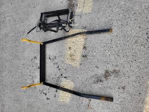 lot 15 image: Camper Bike Rack