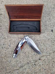 lot 8 image: Jackknife Lot