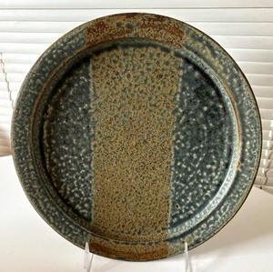 lot 97 image: Assorted Artisan Created Pottery Pieces