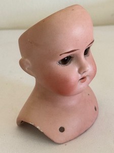 lot 105 image: Antique German Doll Bust