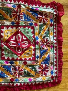 lot 103 image: Beautifully Designed Vintage Ethnic Hand Embroidered Pillow Sham