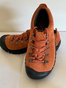 lot 149 image: Pair of Keens Cortina Suede Hiking Shoes