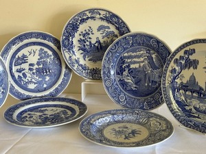 lot 133 image: (7) Spode, The Spode Blue Room Collection Plates
