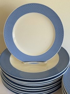 lot 127 image: Villeroy and Boch Luxembourg Dinner and Salad Plates