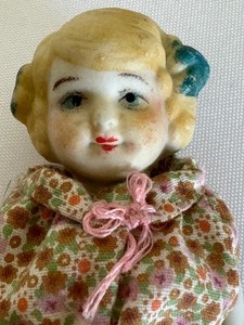 lot 107 image: Vintage Jointed Doll
