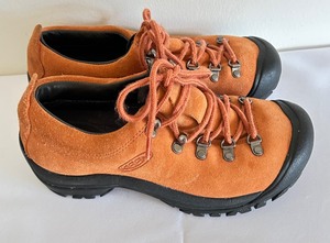 lot 206 image: Keen Cortina Womens Orange Suede Lace Up Hiking Shoes, Size 7