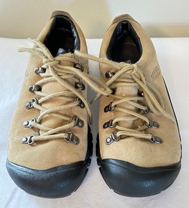 lot 207 image: Keen Womens Tan Suede Lace Up Hiking Shoes, Size 7
