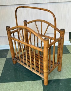 lot 172 image: Vintage Bamboo Literature Holder