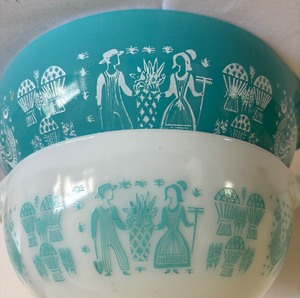 lot 243 image: Two Pyrex Amish Cinderella Bowls