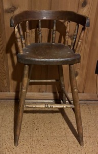 lot 253 image: Tall Vintage Childrens Wooden Chair