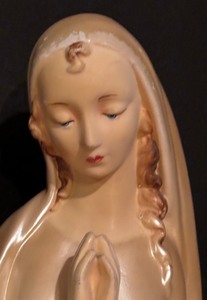 lot 274 image: Vintage Virgin Mary Sculpture