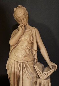 lot 282 image: Lovely Vintage Lady Sculpture