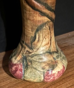lot 289 image: Vintage Weller Pottery Baldin Bud Vase