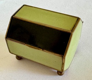 lot 322 image: Vintage Art Deco Trinket Box