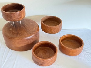 lot 311 image: Vintage Wooden Bowl Set