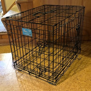 lot 406 image: Life Stages Foldable Animal Crate