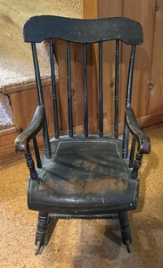 lot 407 image: Vintage Childrens Rocking Chair
