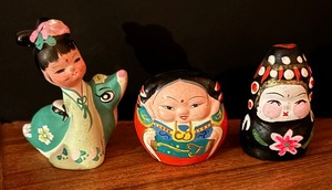 lot 427 image: Bright and Beautiful Asian Figurines