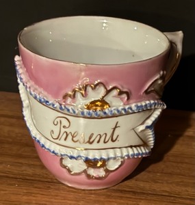 lot 430 image: Variety of Vintage Porcelain Cups