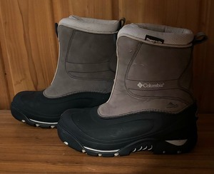 lot 440 image: Columbia Boots