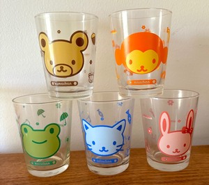 lot 449 image: Vintage Childrens Juice Tumblers
