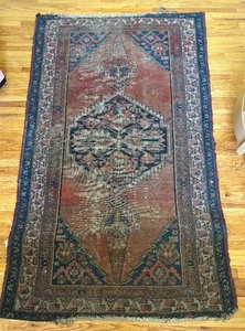 lot 450 image: Remarkable Vintage Rug  Textile