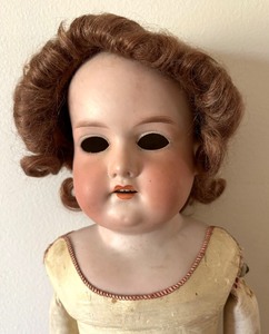 lot 453 image: Vintage Armand Marseille Doll