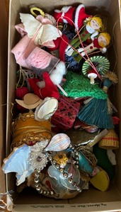 lot 458 image: Deck The Halls Ornaments Galore
