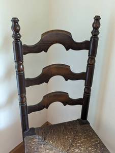 lot 372 image: Vintage Ladder Back Wood Chair