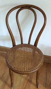 lot 392 image: Pair of Vintage Wood Childrens Chairs