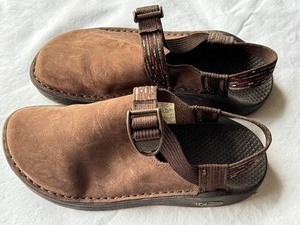 lot 426 image: Chaco Shoes