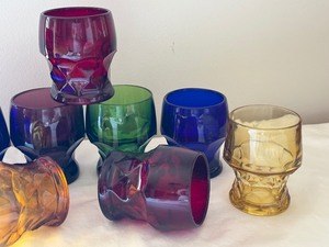 lot 433 image: Nine Anchor Hocking Chunky Honeycomb Tumblers