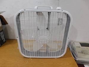 lot 46 image: Lasko 20 in. 3 Speeds Box Fan in White with Save-Smart Technology for Energy Efficiency, Carry Handle