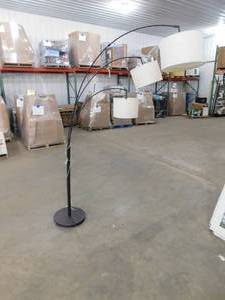 lot 77 image: Floor Lamp 3 bulbs - Adjustable