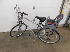 lot 78 image: 26 Schwinn Bike with Kids Seat attached.